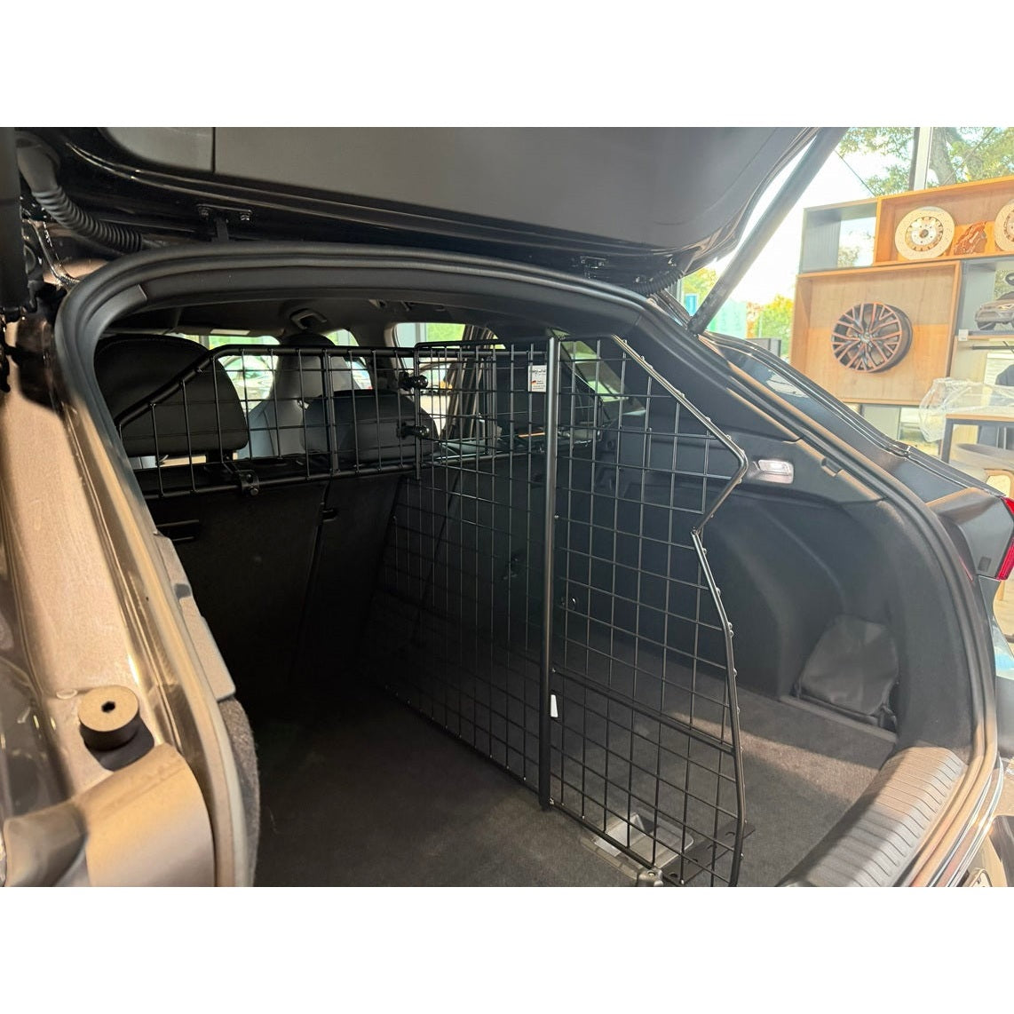 Kleinmetall 20300467 Masterline Raumteiler für Cupra Terramar E-Hybrid Ladeboden eben tierxxl-de