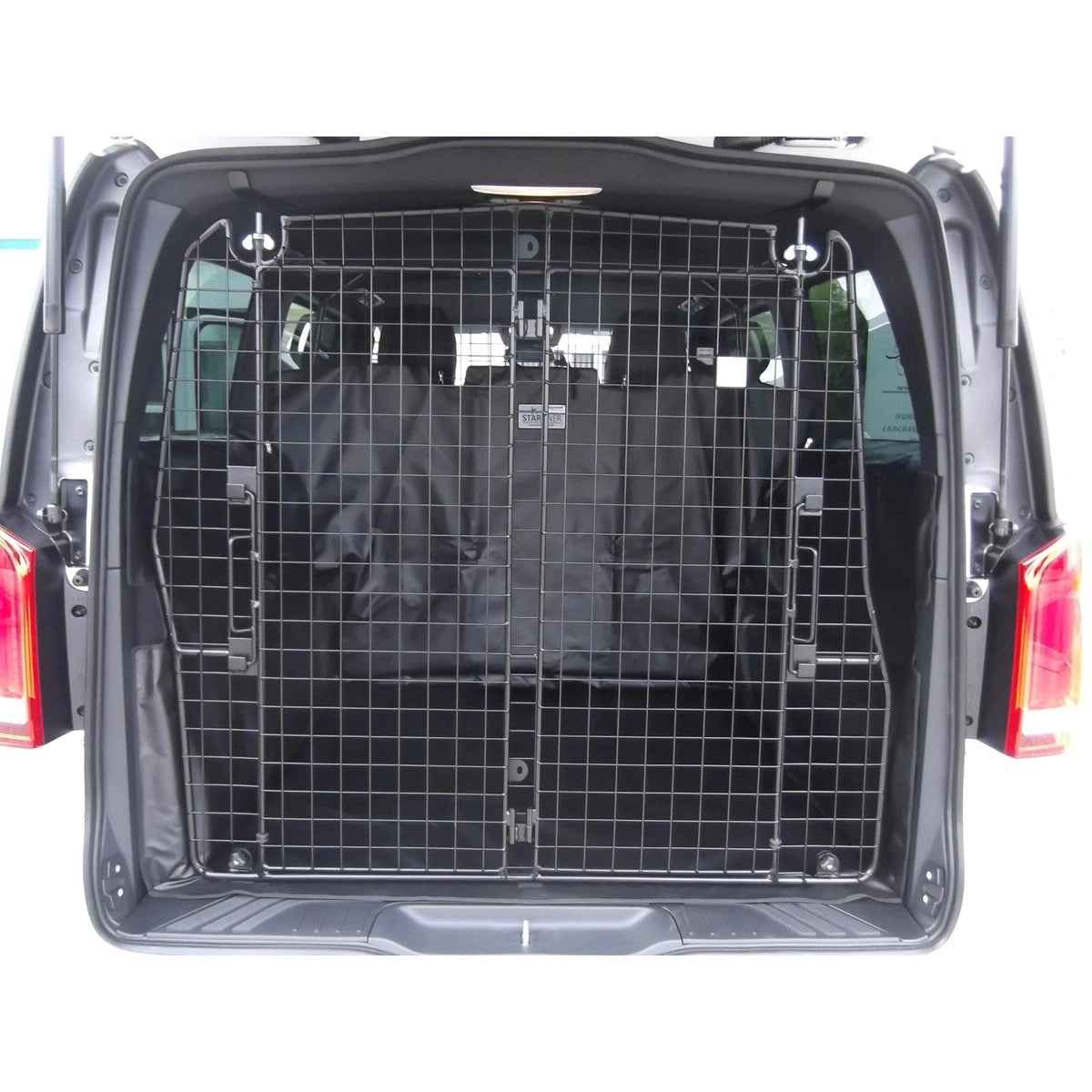 Kleinmetall E13783H2GSExclusiv Heckgitter mit 2 Türen für Mercedes GLB EQ Elektro ab Bj. 2026 tierxxl-de